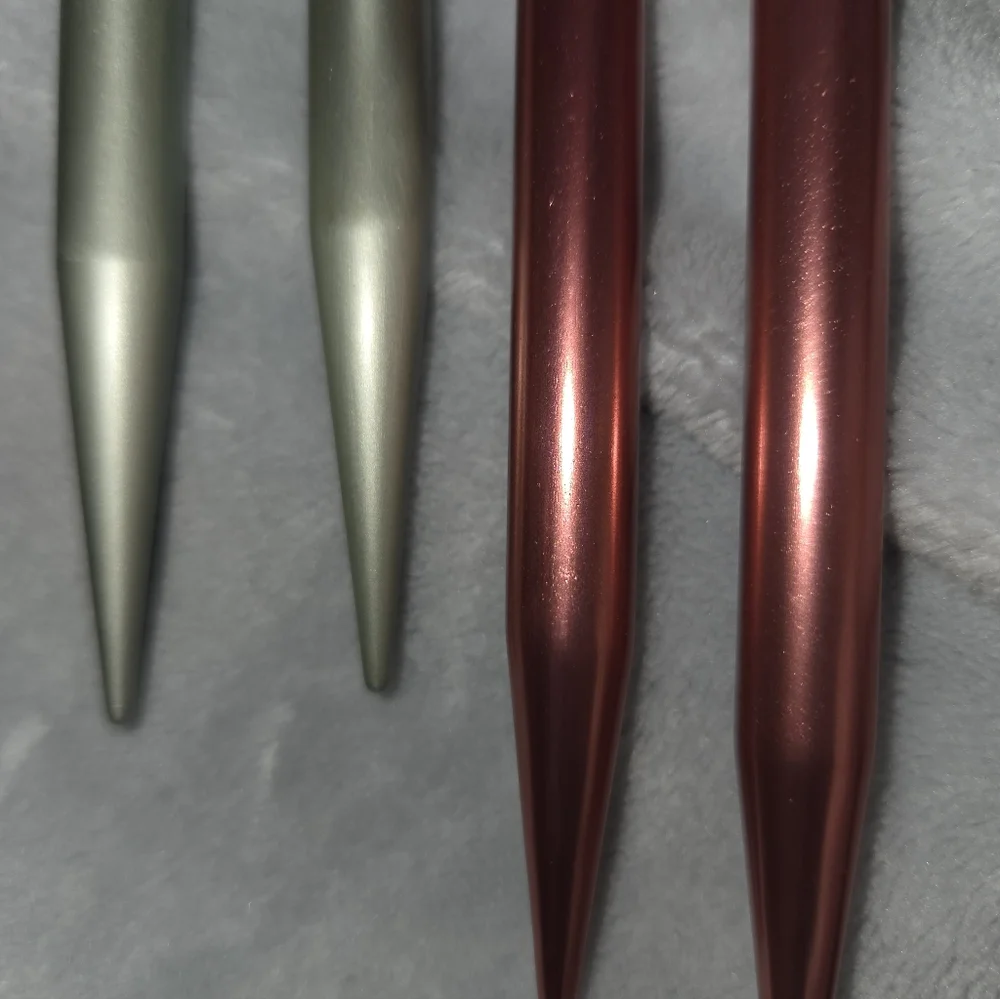 Zephr & Boye Hooker Knitting Needles Set in Red and Gray Size 14 ,15